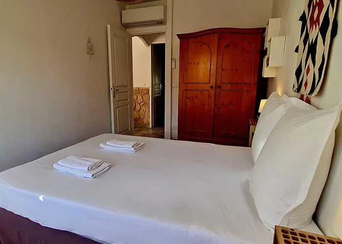 Bella Vista, 4ch, Piscine Villa Figari (Corsica)